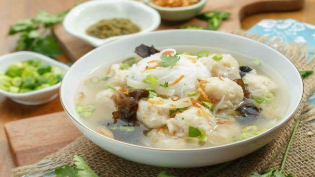 Sup Ikan Palembang: Menyelami Cita Rasa Tekwan Sup Ikan Palembang: Menyelami Cita Rasa Tekwan